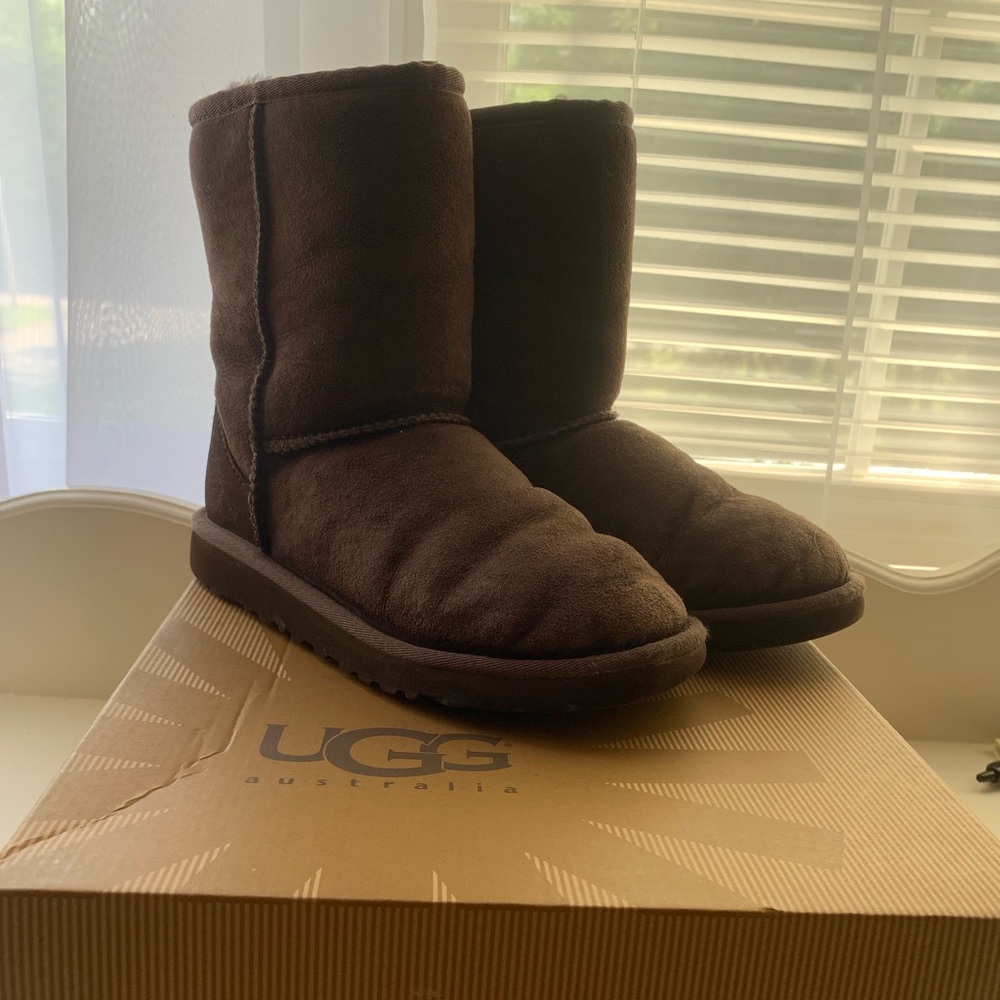 UGG Australia classic boot YOUTH 3 & original box
